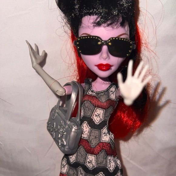 Monster High Operetta Doll 1st Wave (OUTFIT-FIXED) - Picture 2 of 7